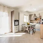 Queen Dany Apartman Lido di Noto